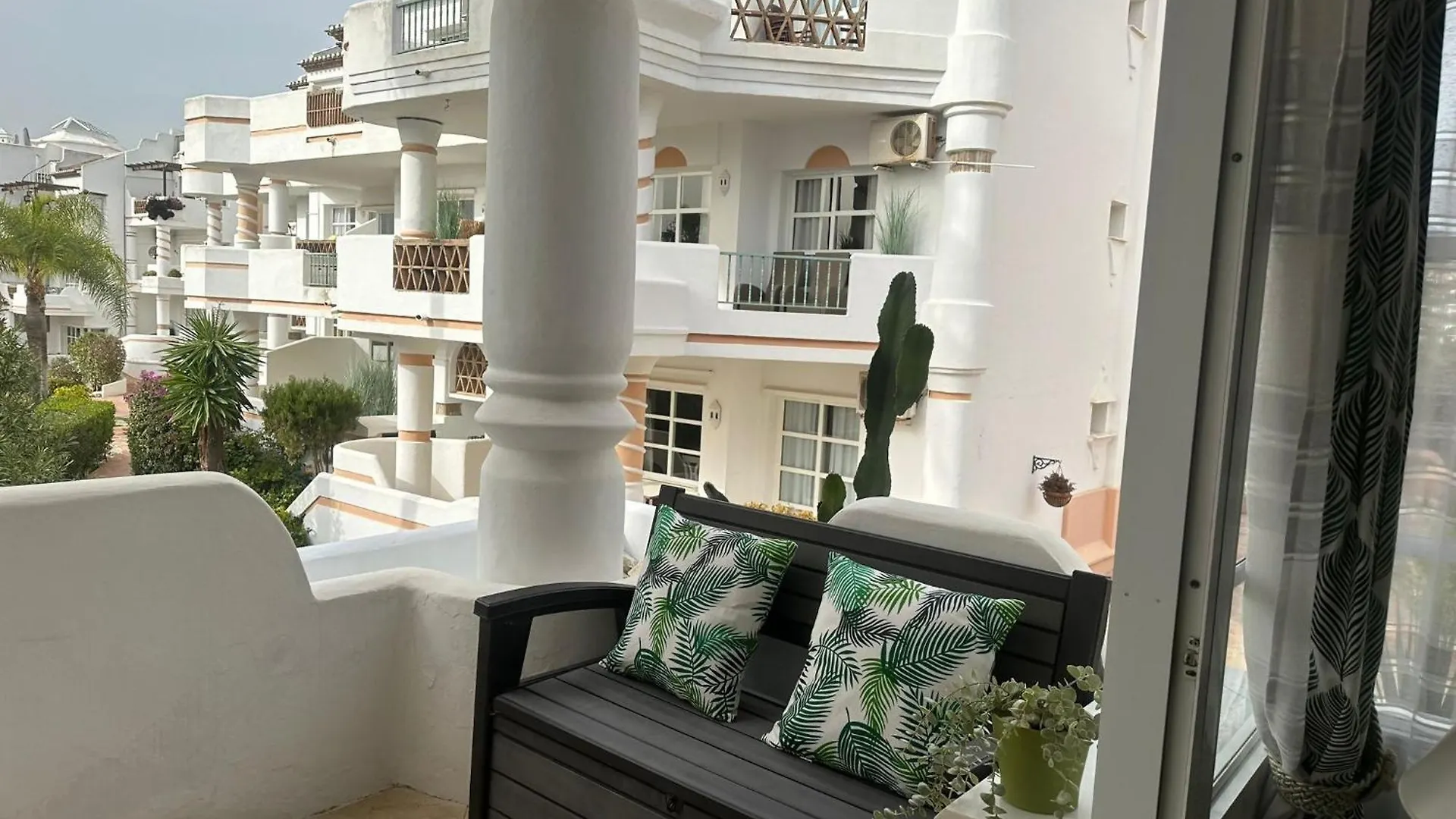 Flat In Matchroom Golf Pool Beach Fuengirola